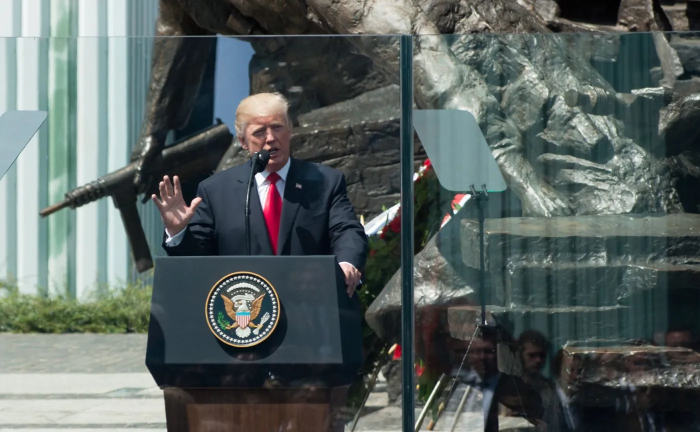 "La Repubblica": W Warszawie świat zobaczył "nowego" Donalda Trumpa