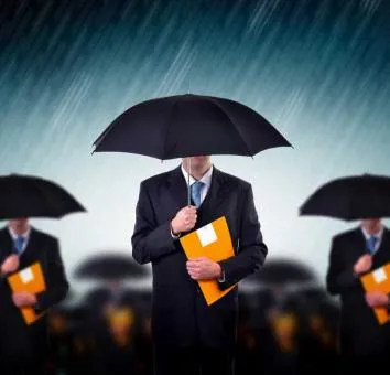 Oficjalne dane o liczbie urzędników w Polsce to fikcja. Może ich być nawet milion