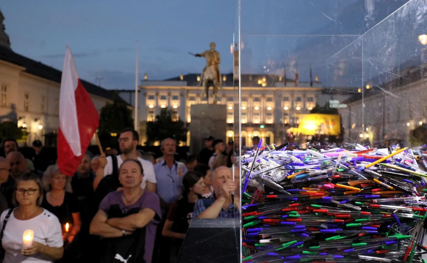 "Wolne sądy". Demonstracje przed Pałacem Prezydenckim i sądami