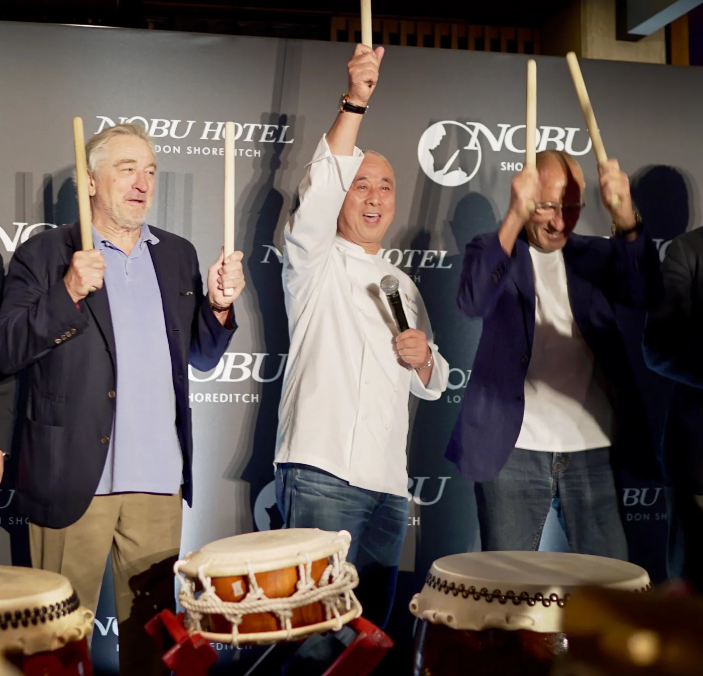 4119652-robert-de-niro-nobu-matsuhisa.jpg