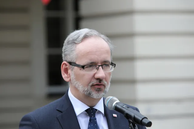 Niedzielski: Czwarta fala pandemii może pojawić się w drugiej połowie sierpnia
