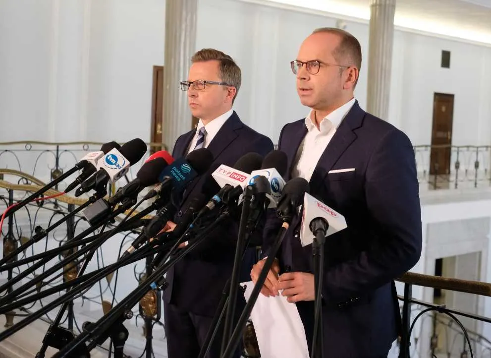 Joński i Szczerba w sprawie dotacji dla Bąkiewicza: Mogło dojść do oszustwa
