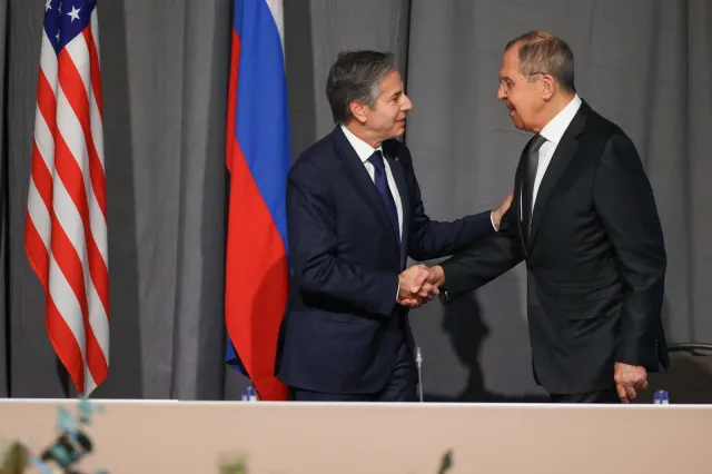 Ukraina tematem rozmów Blinkena i Ławrowa w Sztokholmie