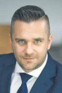 Piotr Ożarek, rzecznik klienta PZU