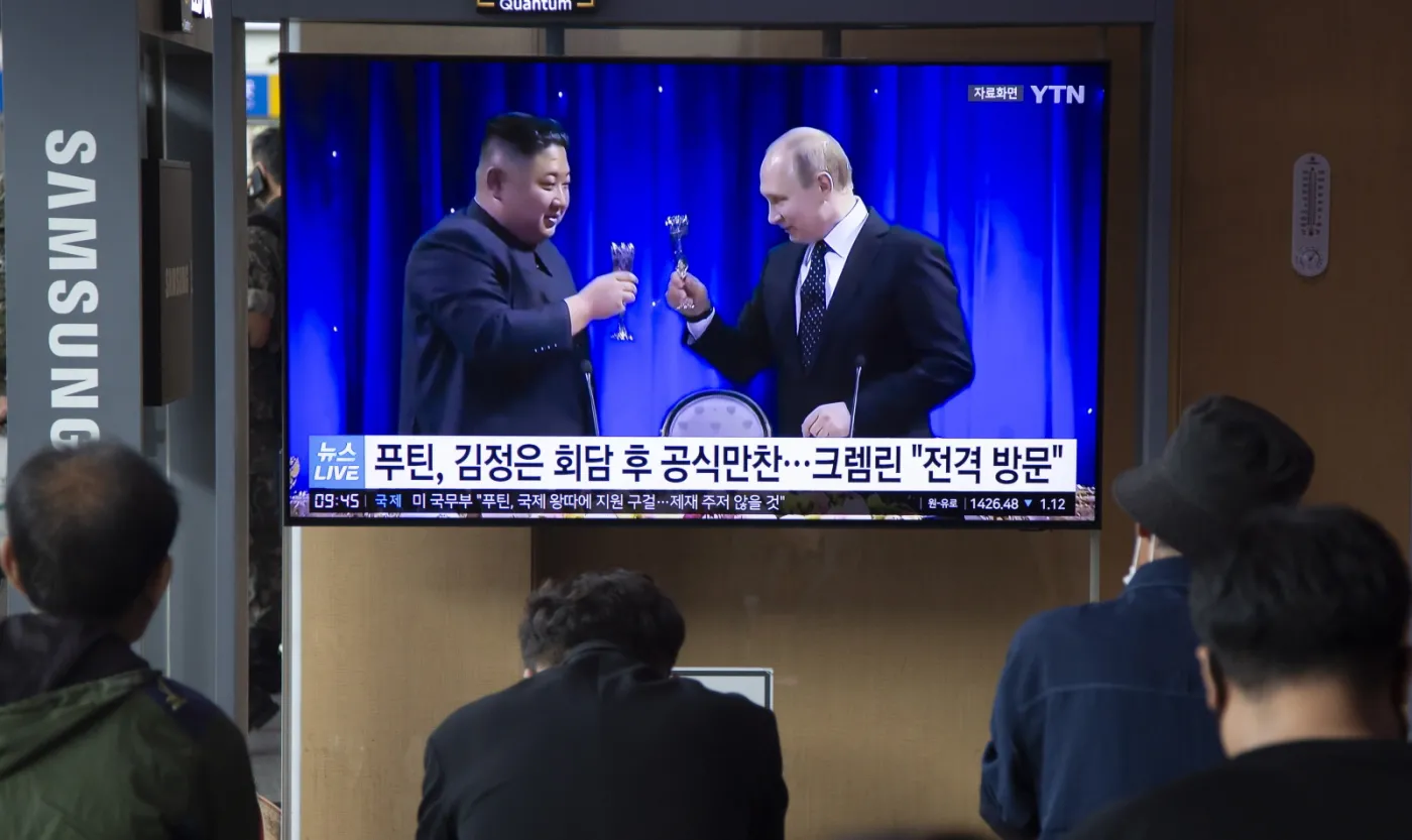 Putin spotkał się z Kim Dzong Unem. Prawdopodobnym tematem rozmów dostawy broni do Rosji