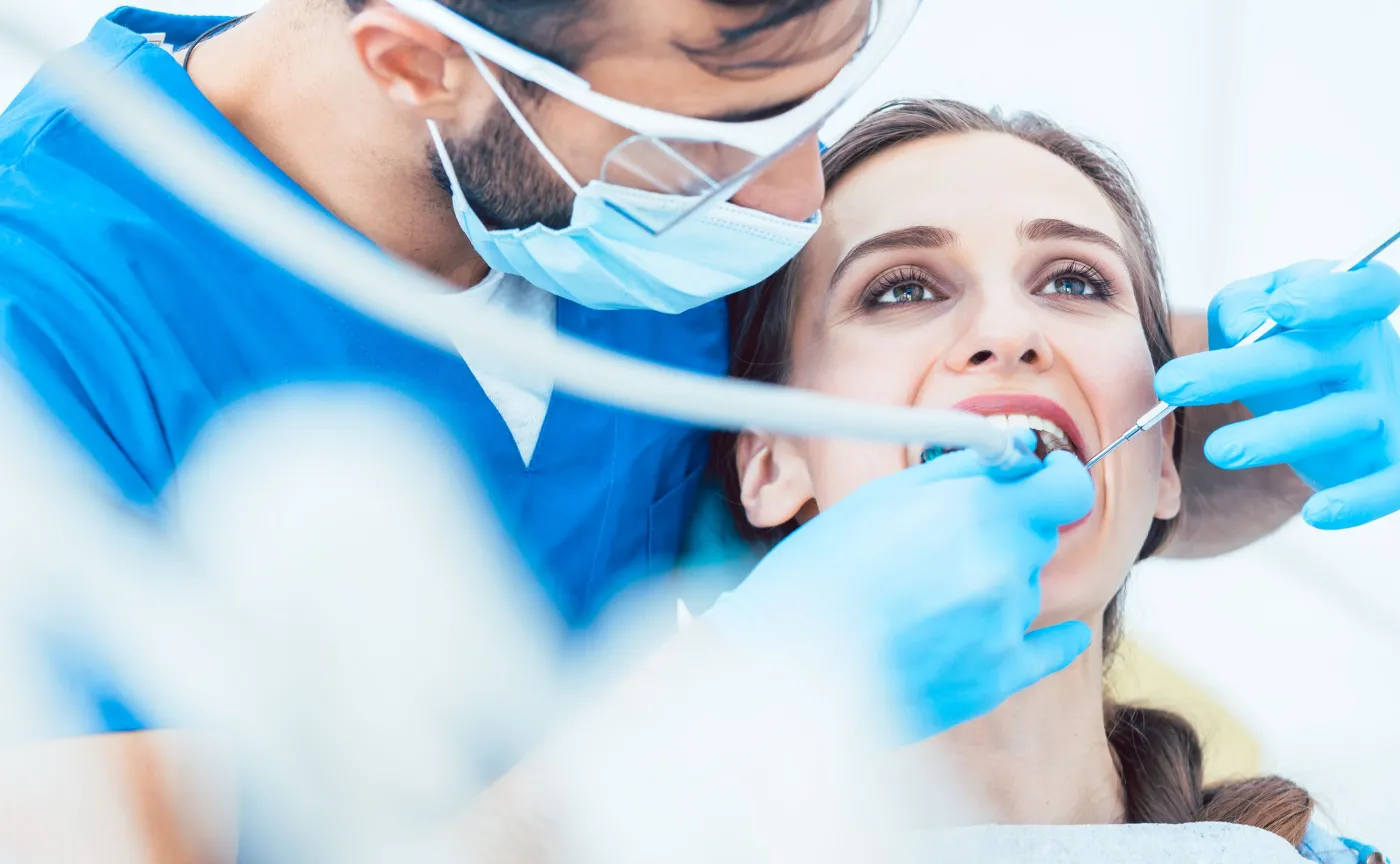 Dofinansowanie na wizytę u dentysty. Lista bezpłatnych zabiegów