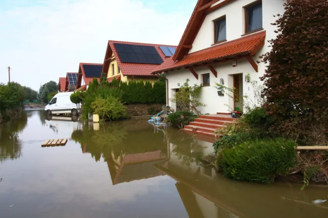 Powódź a rynek nieruchomości. Czy spadną ceny mieszkań na Dolnym Śląsku?