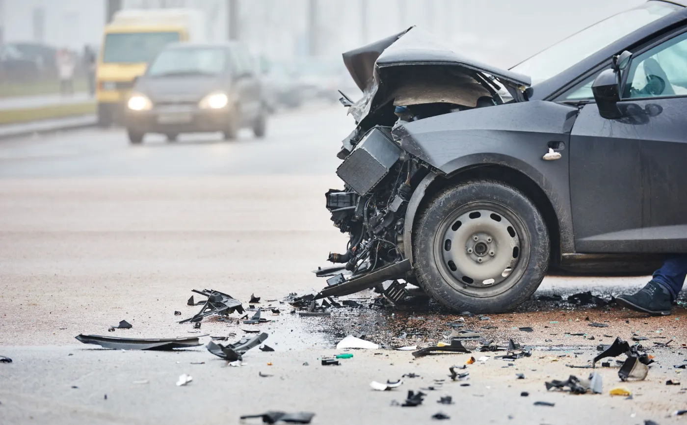 W razie szkody komunikacyjnej, ubezpieczyciel wypłaci odszkodowanie za posiadacza polisy OC