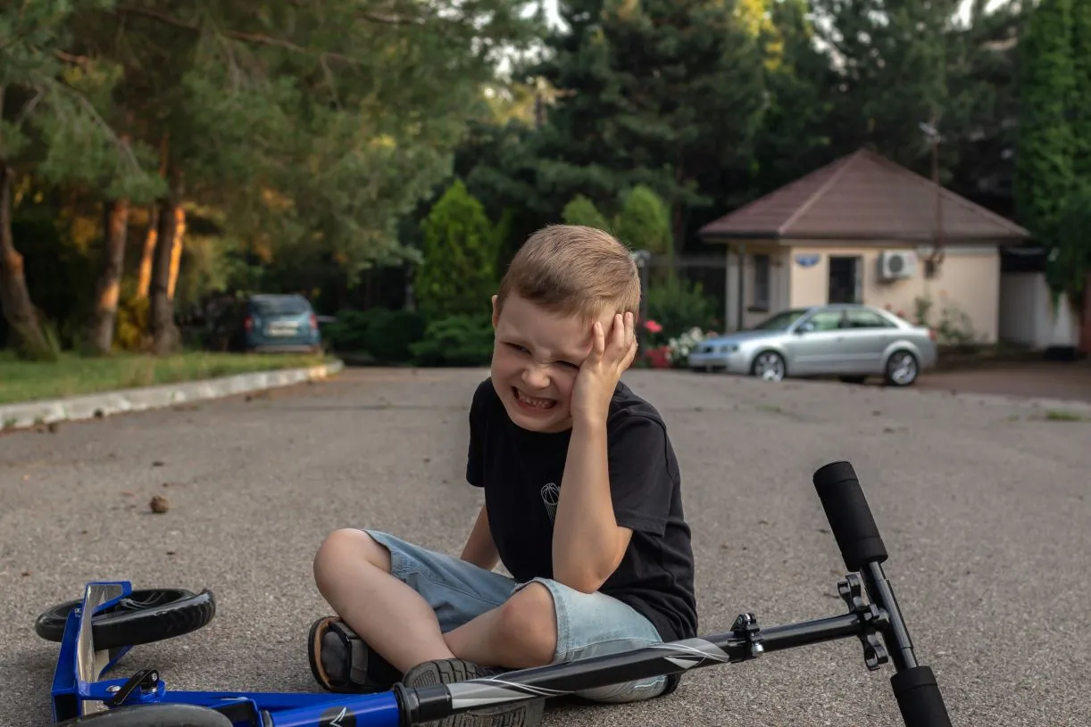 Prawo jazdy dla siedemnastolatków i obowiązkowe kaski dla dzieci. Rząd przyjął przepisy