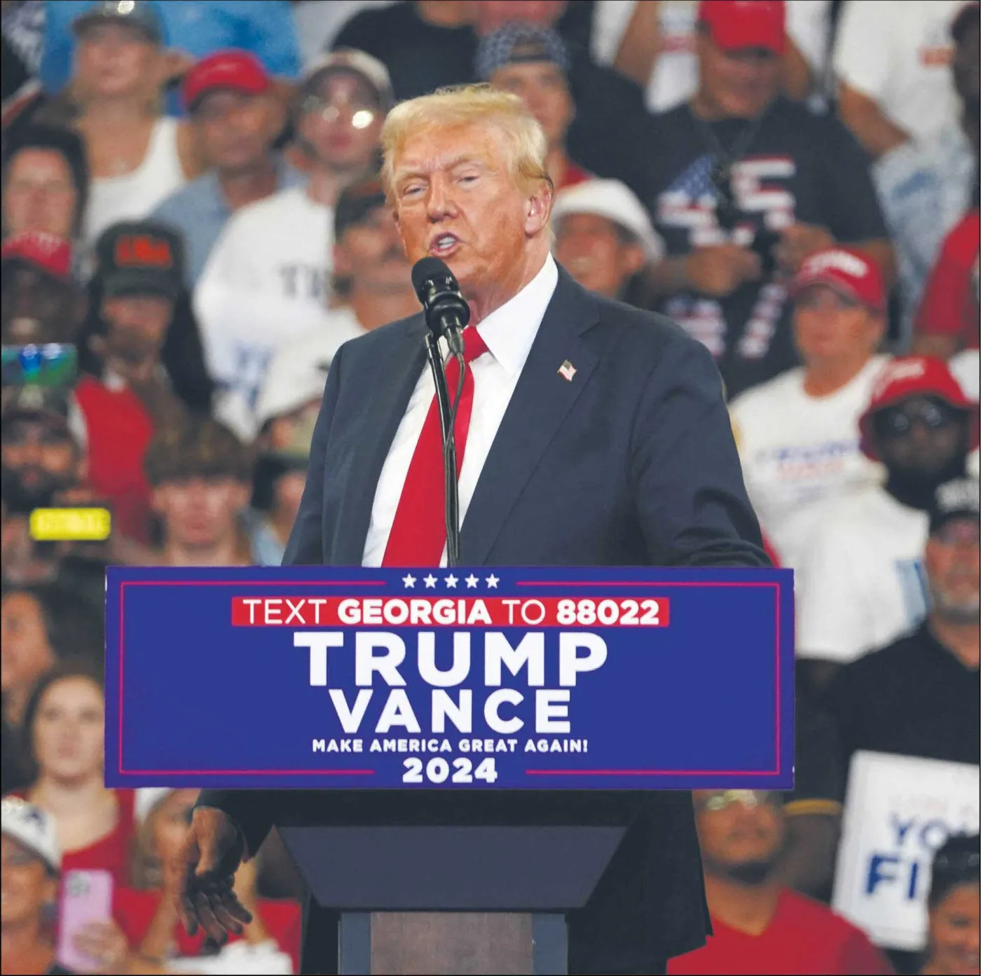 Trump przeszedł do defensywy