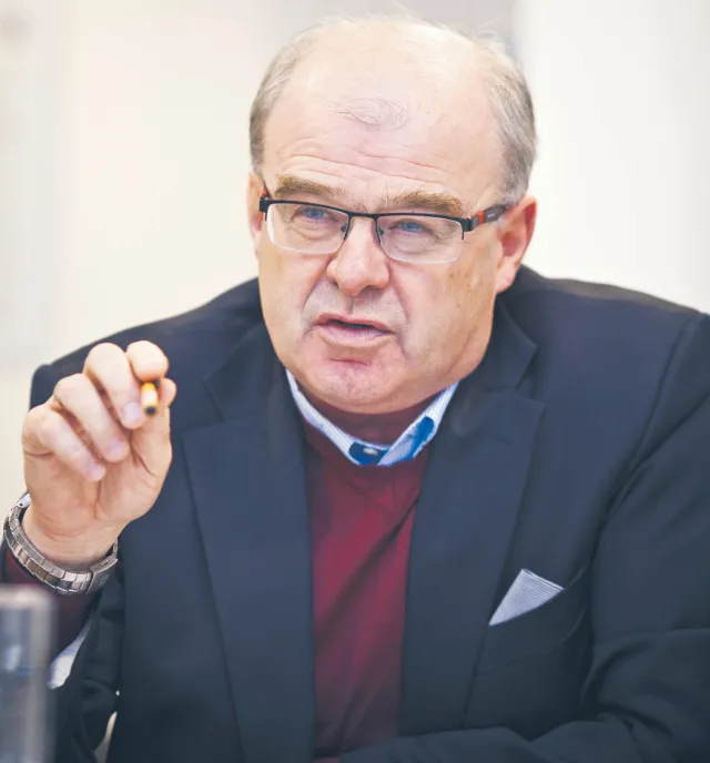 Skrzypczak o planach zakupu fregat Adelaide: Nie możemy brać czegokolwiek