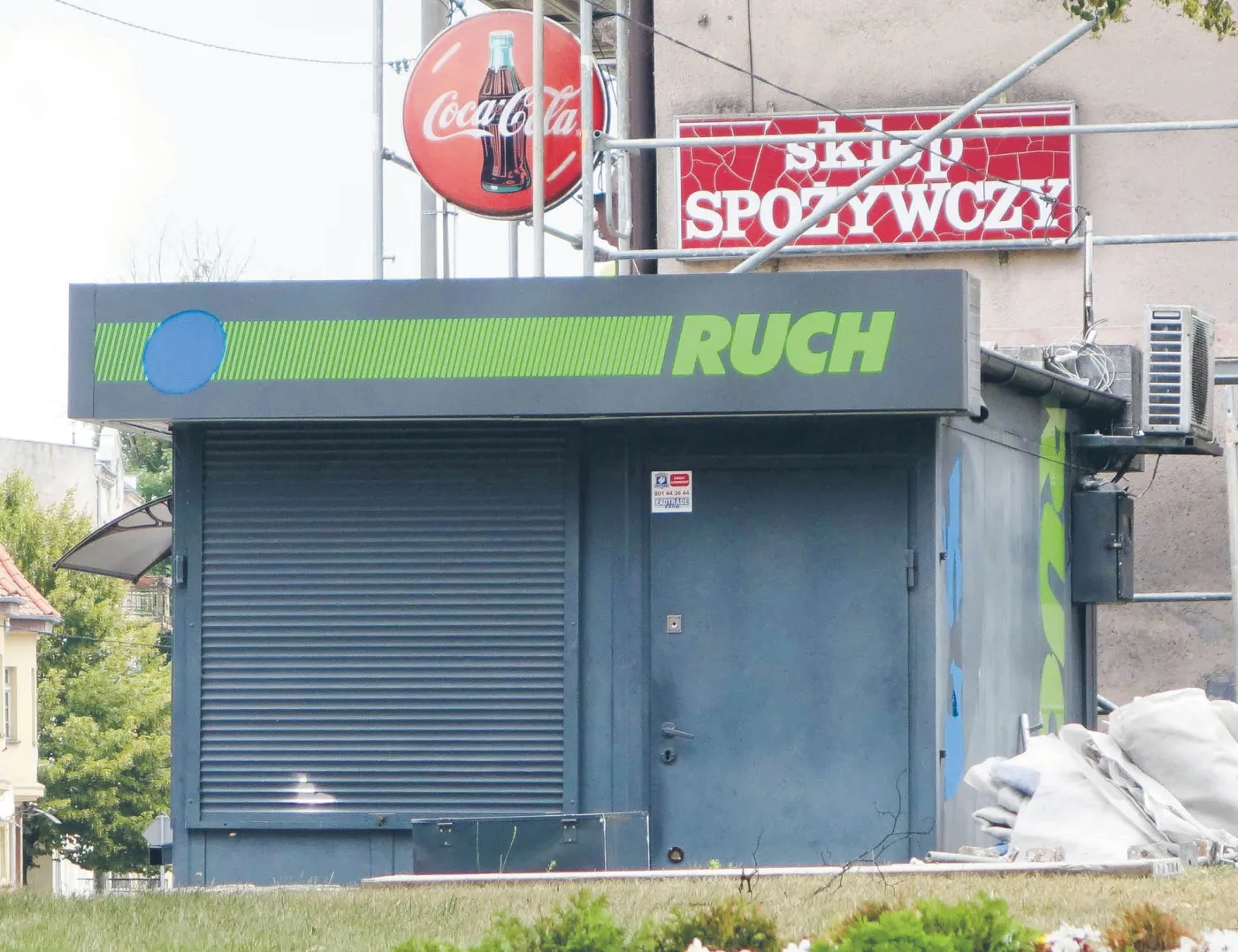 Ruch pod ścianą