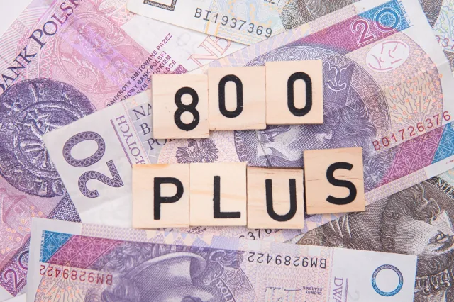 Tyle dziś jest warte 800+. Kiedy będzie waloryzacja świadczenia?