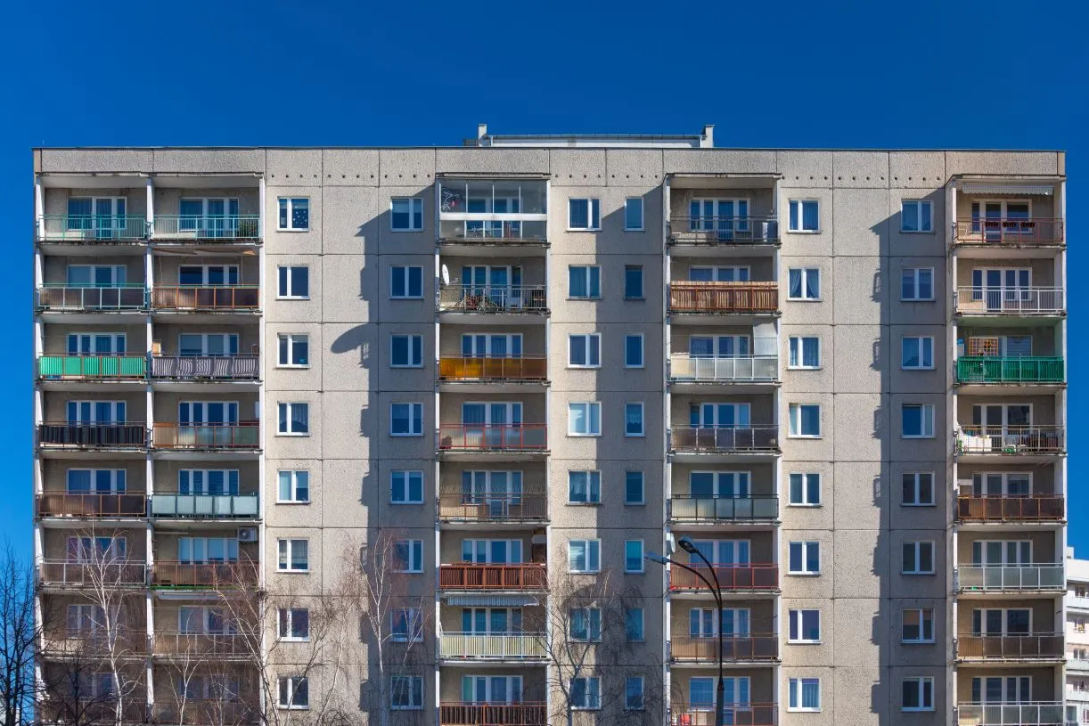 Wątpliwości w sprawie najmu senioralnego. Gmina może mieć problem z mieszkaniem po seniorze