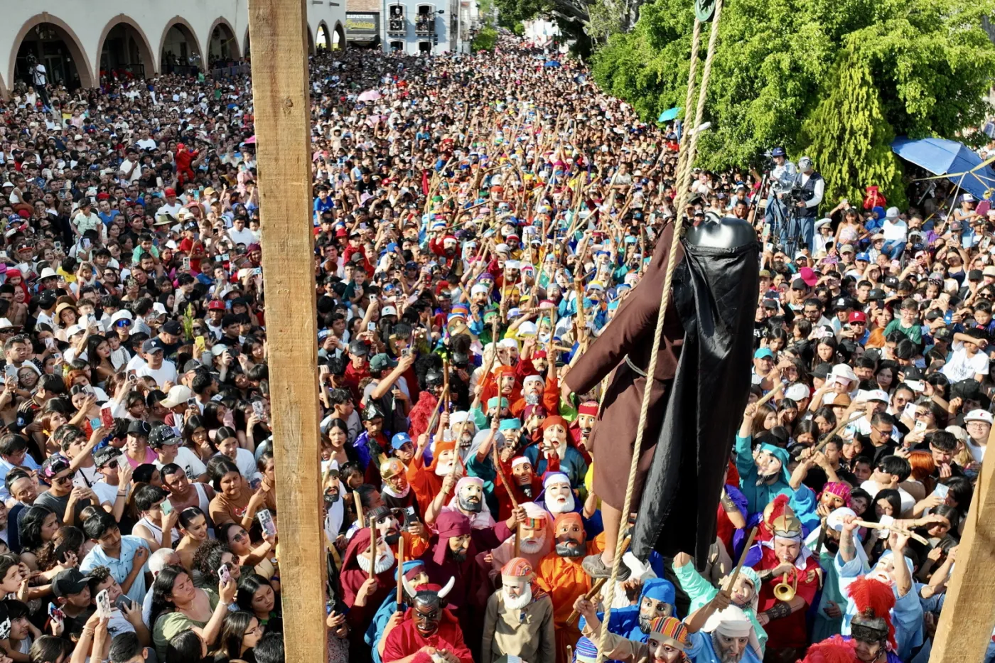 Faithful Catholics participate in the Judea in Guanajuato