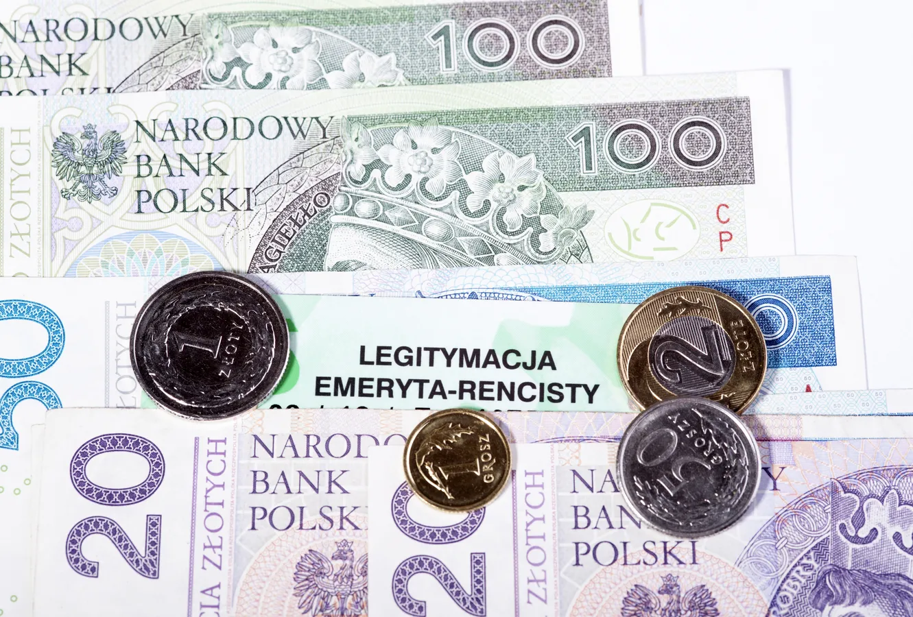 Legitymacja emeryta-rencisty 2026: przywileje, ulgi, zniżki i co się zmieni