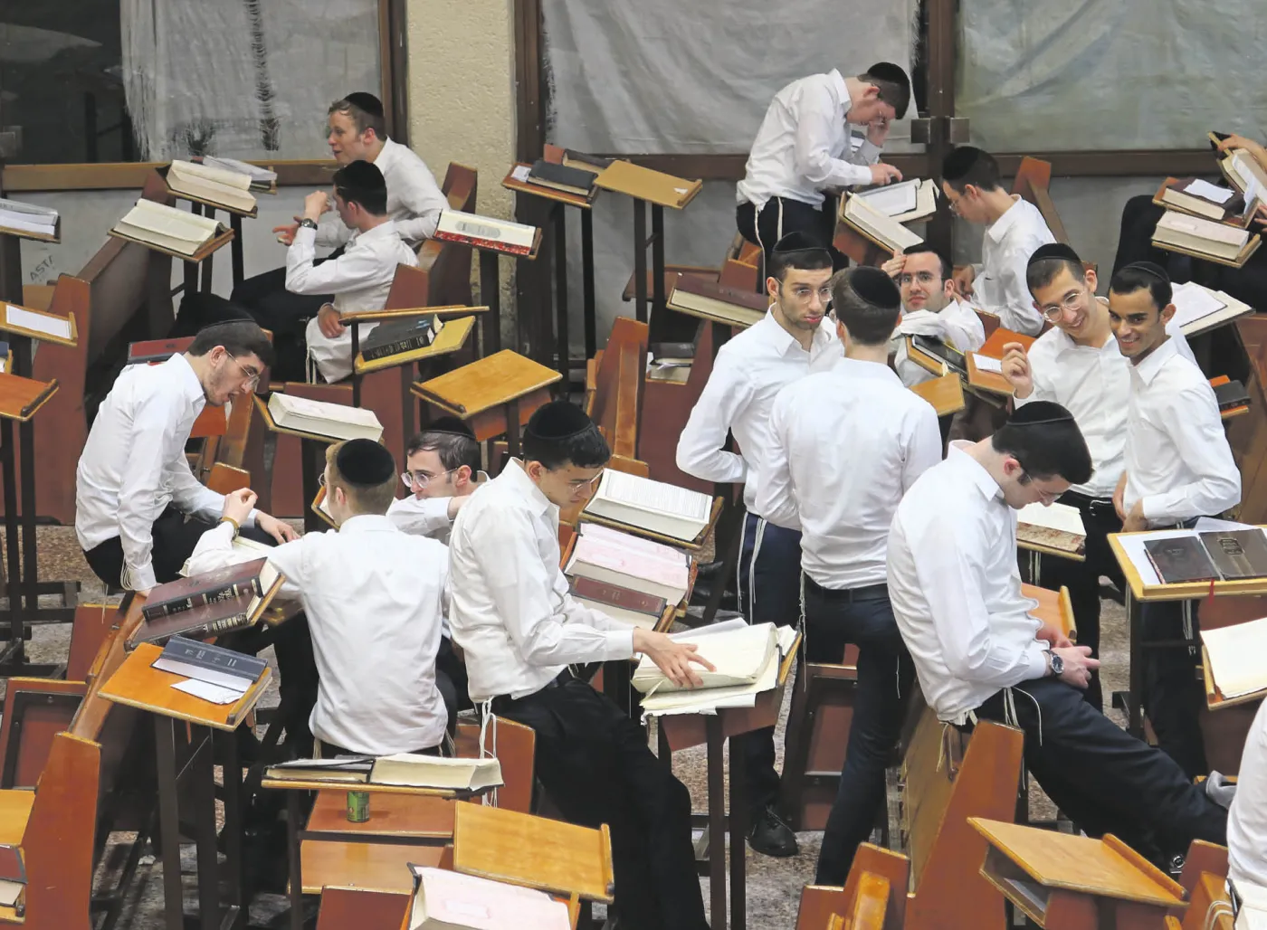 Jesziwa Poniewież, czyli rodzaj wyższej szkoły talmudycznej dla nieżonatych studentów w Bene Berak.