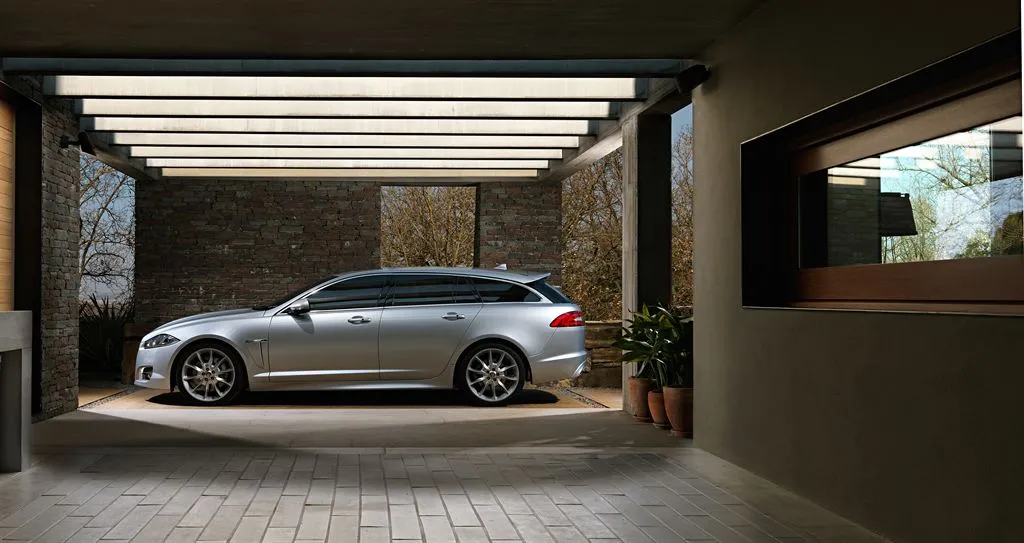 912797-2012-07-16-jaguar-xf-sportbrake-6.jpg