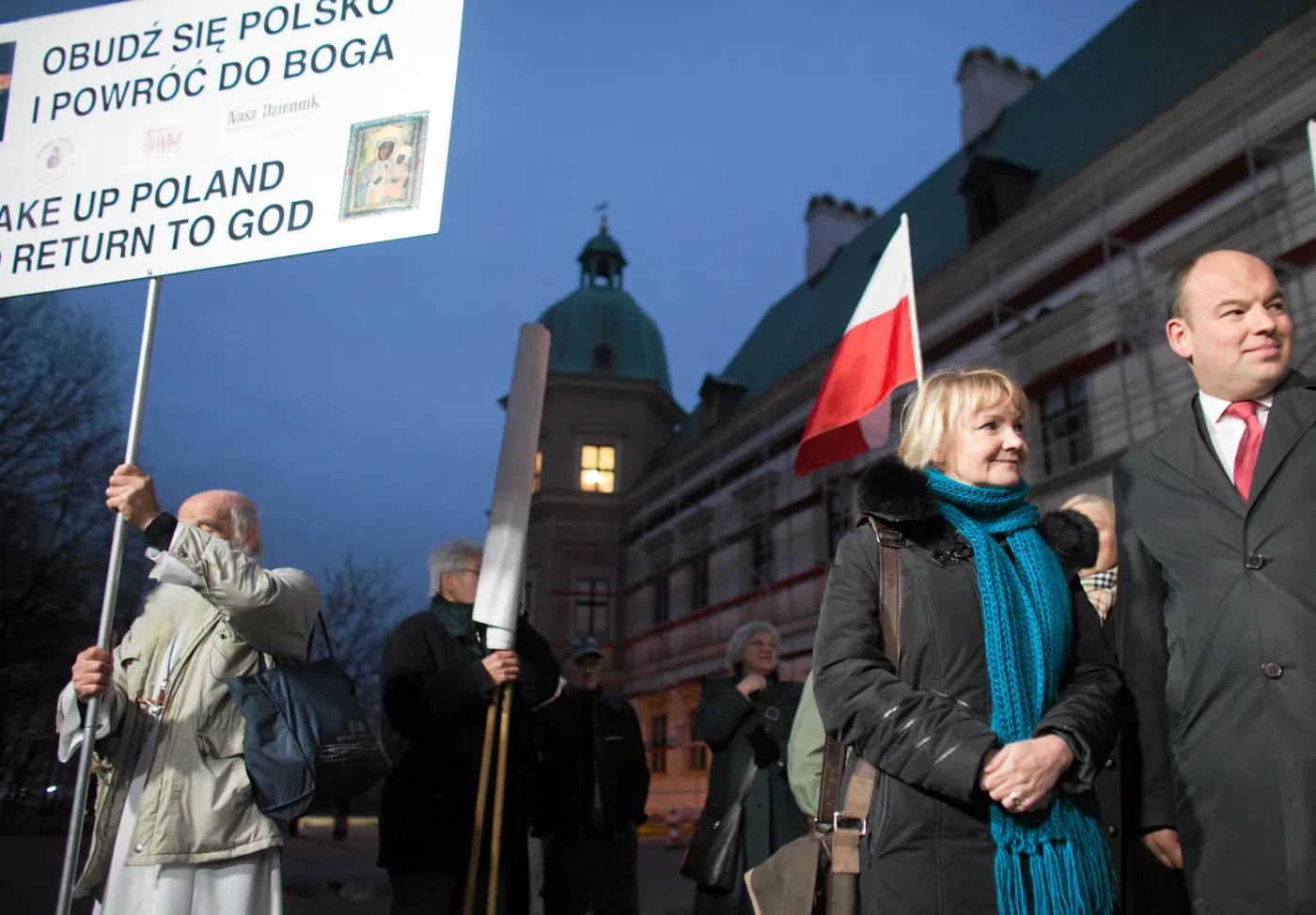 1550114-manifestacja-srodowisk-zwiazanych.jpg