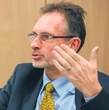 1589765-dr-mateusz-rodzynkiewicz-radca.jpg