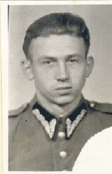 1659940-wladyslaw-mroz-uciekl-na-zachod.gif