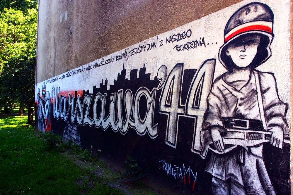1426729-mural-upamietniajacy-powstanie.jpg