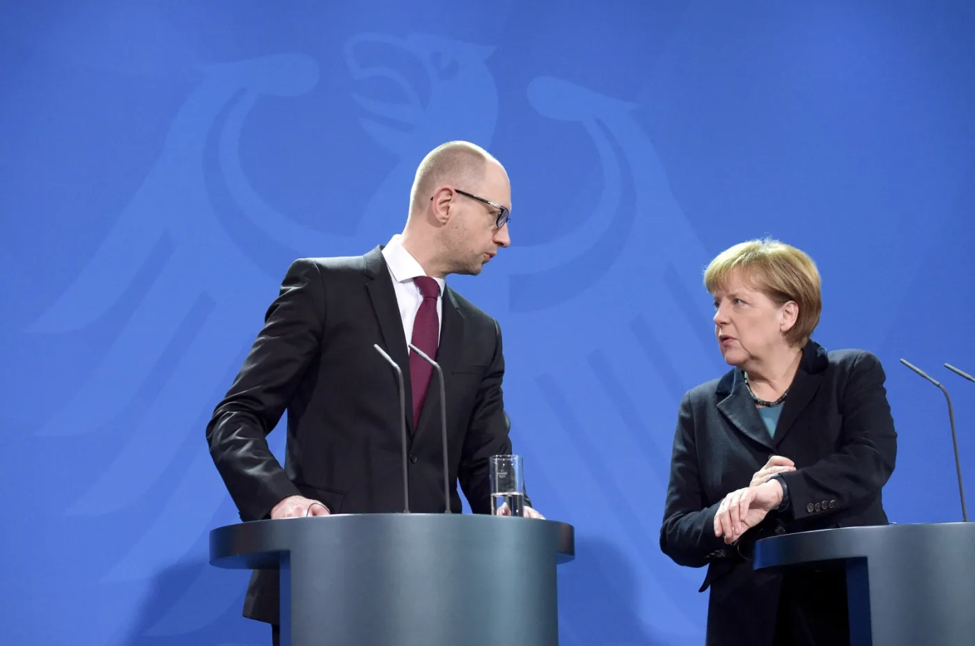 Merkel po spotkaniu z Jaceniukiem: Nie widzę podstaw do zniesienia sankcji wobec Rosji