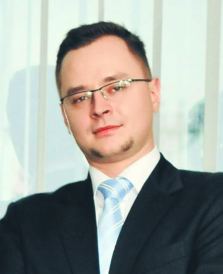 1840260-adam-czerniak-ekonomista-polityki.jpg