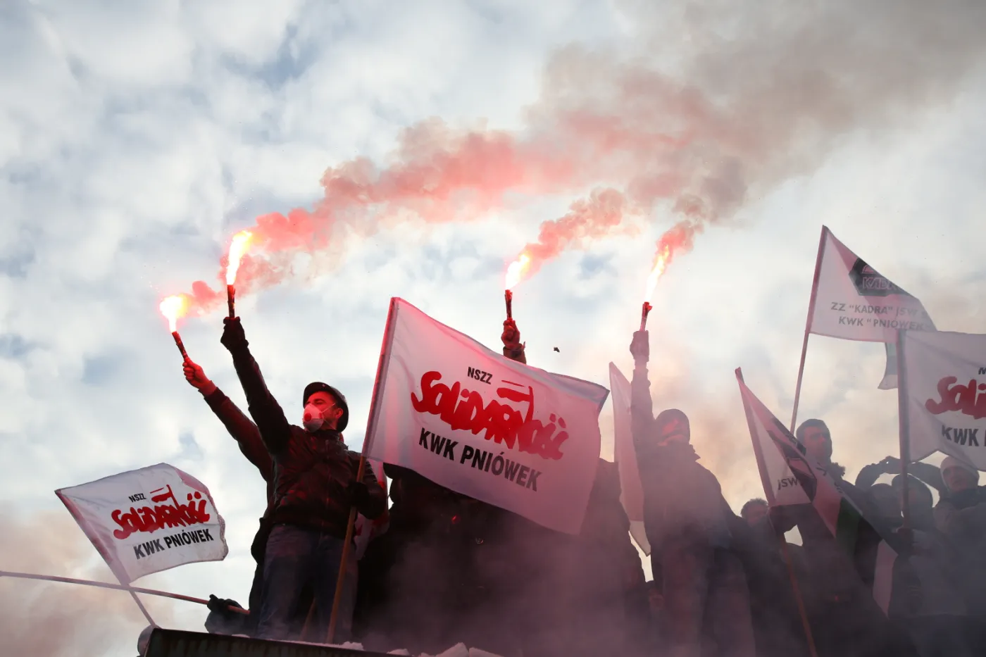 Nauczyciele, górnicy, frankowicze: Czego żądają od rządu Kopacz kolejne grupy?