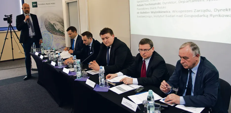 2172030-uczestnicy-panelu-od-lewej-lukasz.jpg