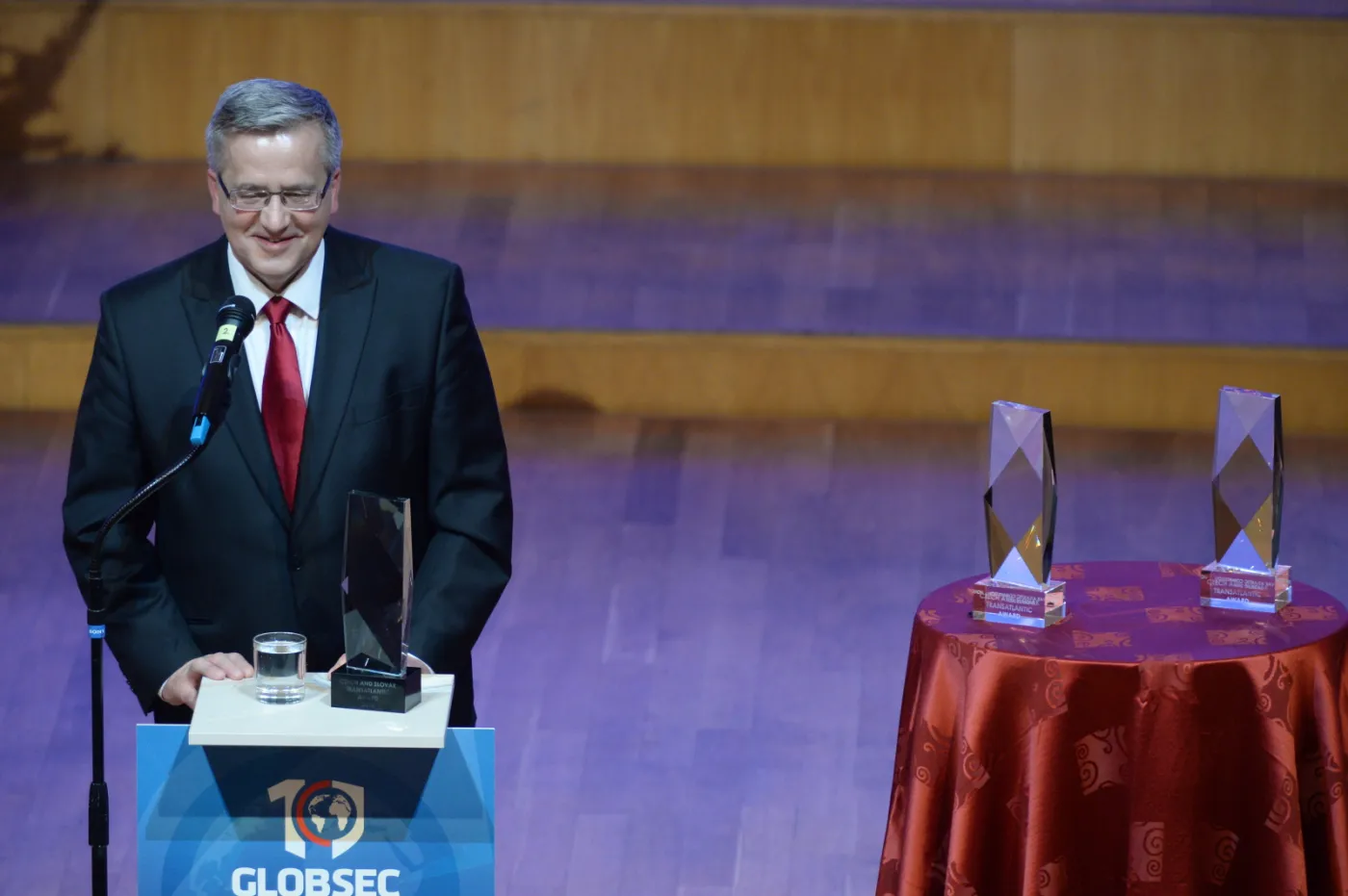 Nałęcz: PO chce wykorzystać popularność Komorowskiego. Możliwe, że wystartuje na jesieni