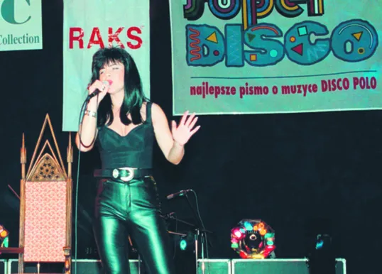 2255469-shazza-jedna-z-gwiazd-popularnych.jpg