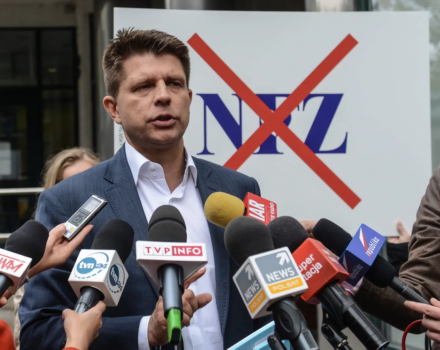 Petru: Likwidacja NFZ i powołanie czterech konkurujących ze sobą funduszy