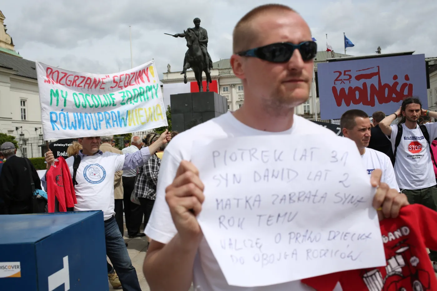 Demonstracja zorganizowana przez ruch Dzielny Tata
