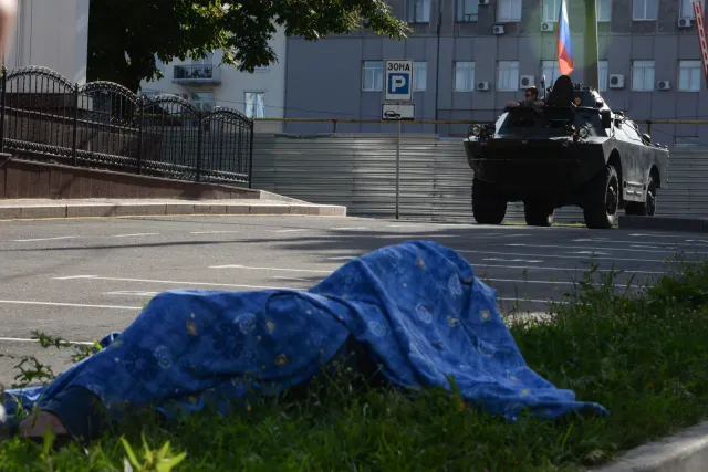 Ukraińska armia szturmuje pozycje separatystów. Czy Rosjanie wkroczą?