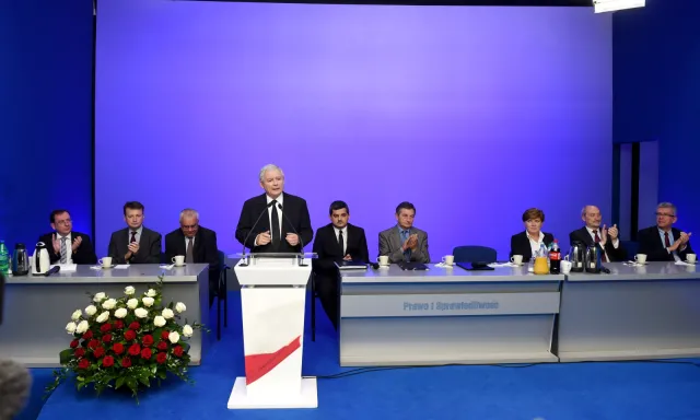Jarosław Kaczyński nie chce już wojny z Platformą