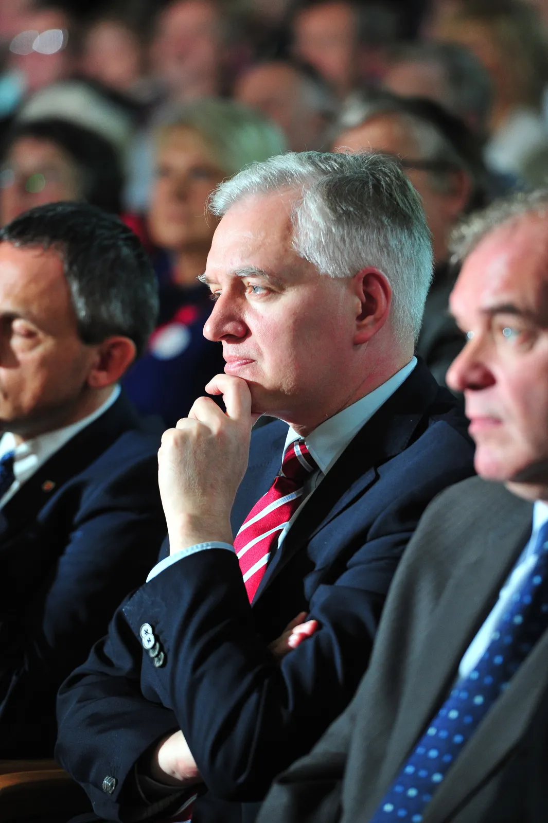 Przewodniczący KP Sprawiedliwa Polska Jarosław Gowin (C) podczas konwencji wyborczej Prawa i Sprawiedliwości w Starej Filharmonii w Szczecinie,  PAP/Marcin Bielecki