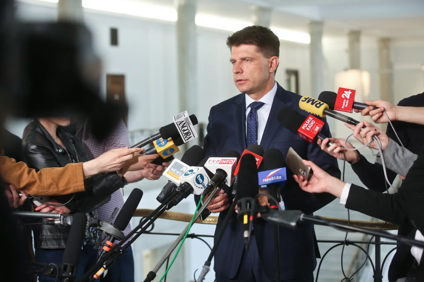 Lider Nowoczesnej Ryszard Petru podczas konferencji prasowej w Sejmie, 13 bm. (kru) PAP/Rafał Guz