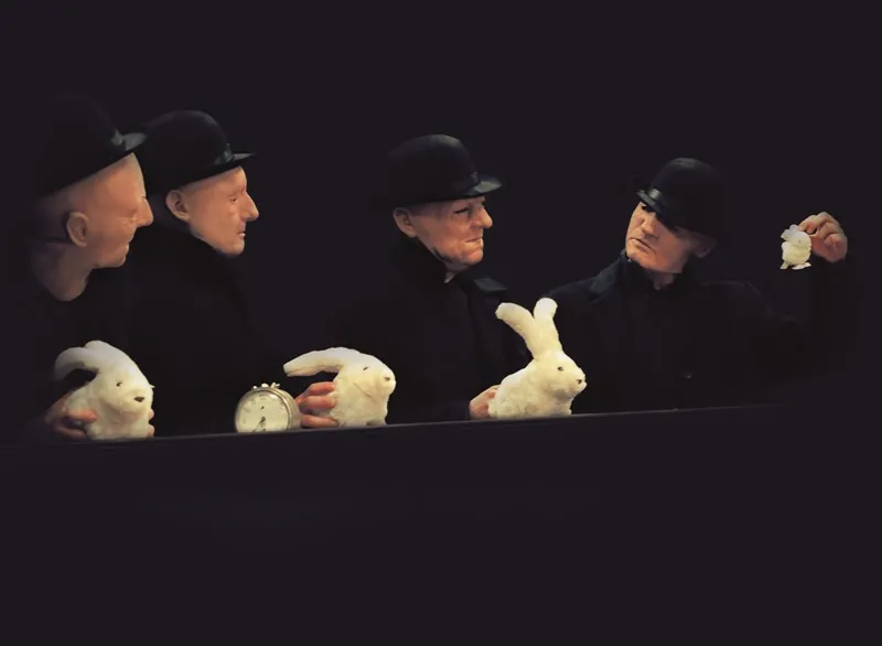 2556870-hippocampe-mime-corporel-theatre.jpg