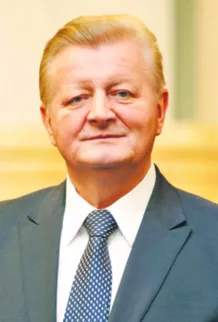 2571416-profesor-tadeusz-slomka-rektor.jpg
