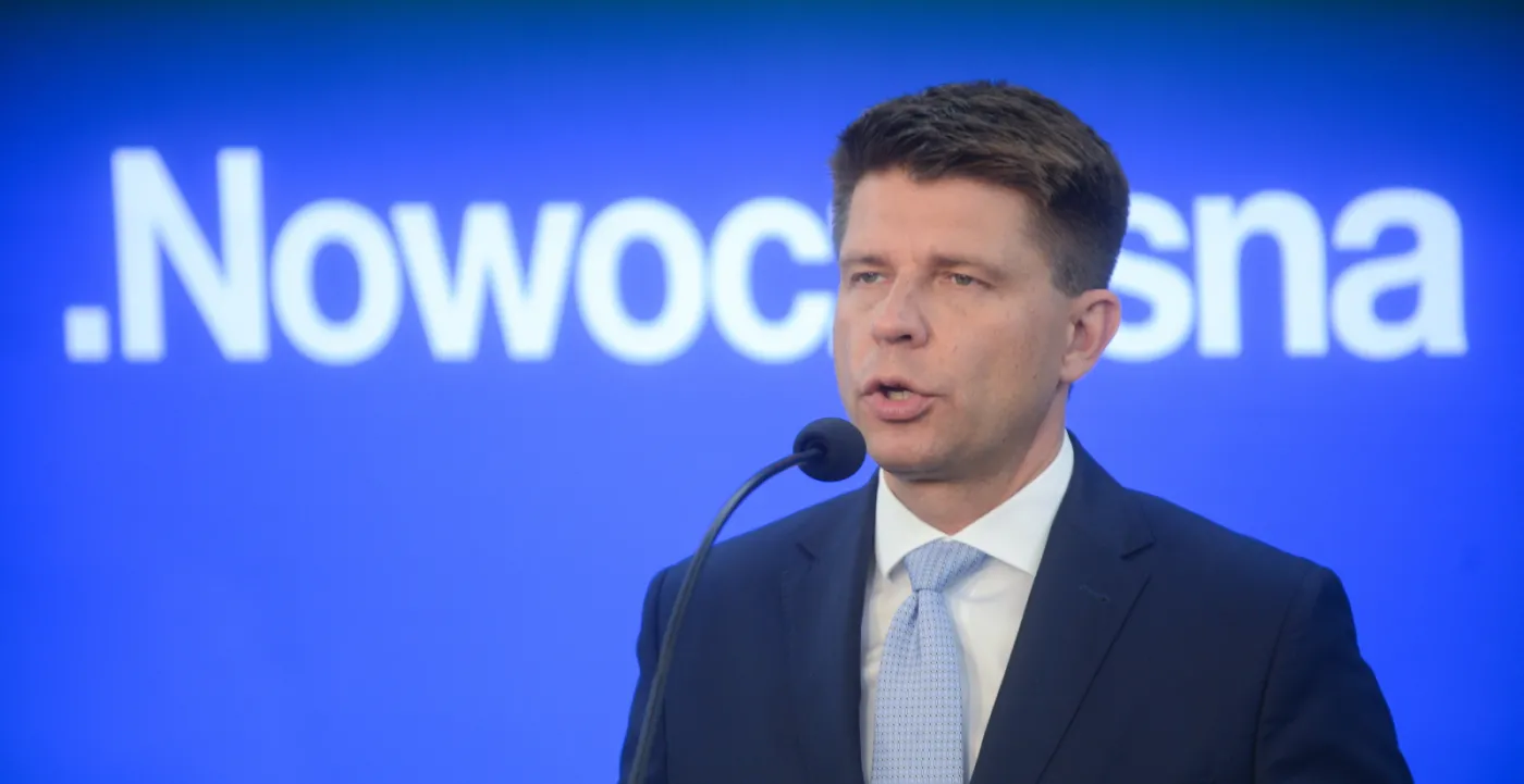 Petru: Zły dzień dla Europy. Niech PiS zapewni, że nie chce referendum w Polsce