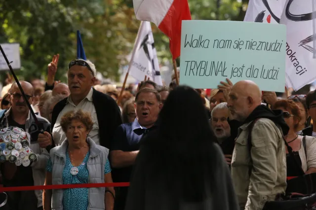 Prof. Grabowska: Publikacja wyroków uspokoi atmosferę wokół TK