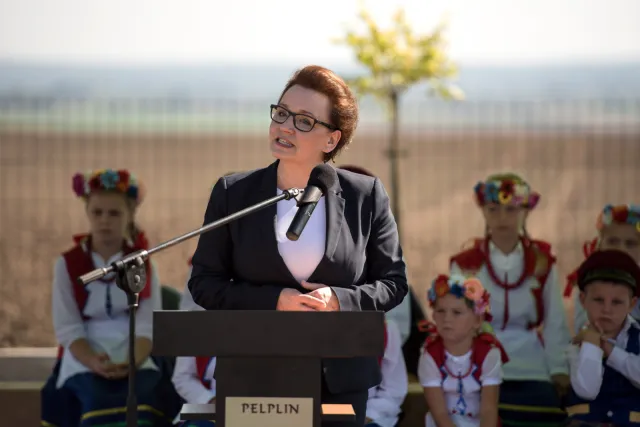 Państwowa oświata to jeden z najskuteczniejszych nośników ideologii. Obojętnie, kto sprawuje władzę