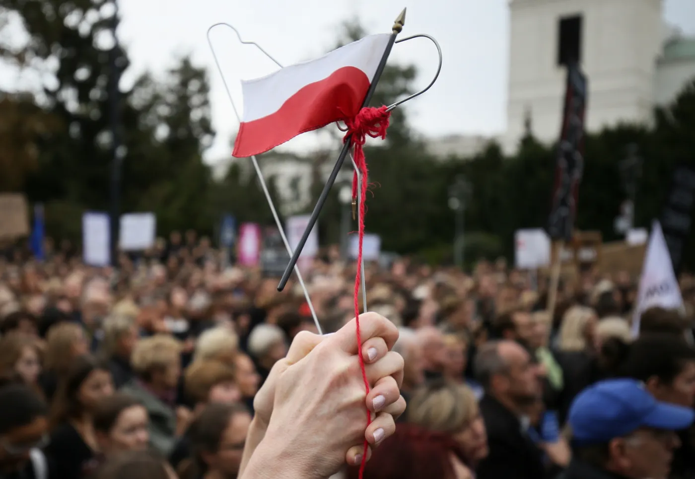 Manifestacja zorganizowana przez inicjatywę "Ratujmy kobiety" przed Sejmem. 