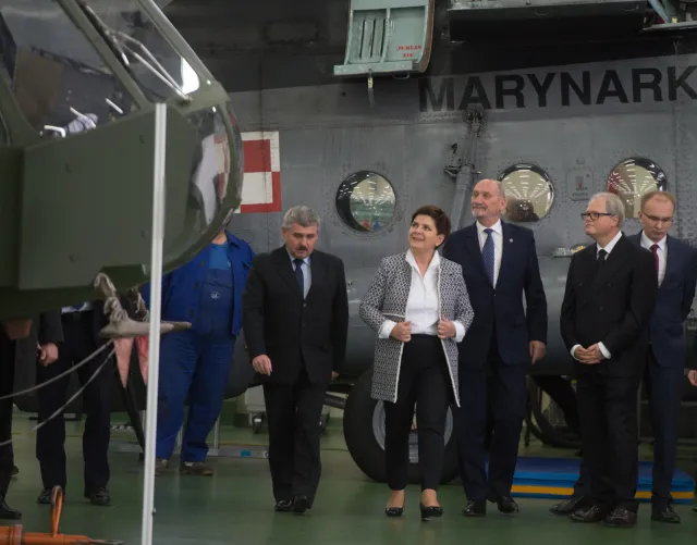 Macierewicz: W zakładach w Łodzi powstanie centrum serwisowe helikopterów wojskowych