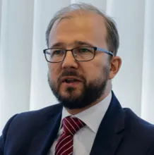 2711156-dr-piotr-dardzinski-wiceminister.jpg