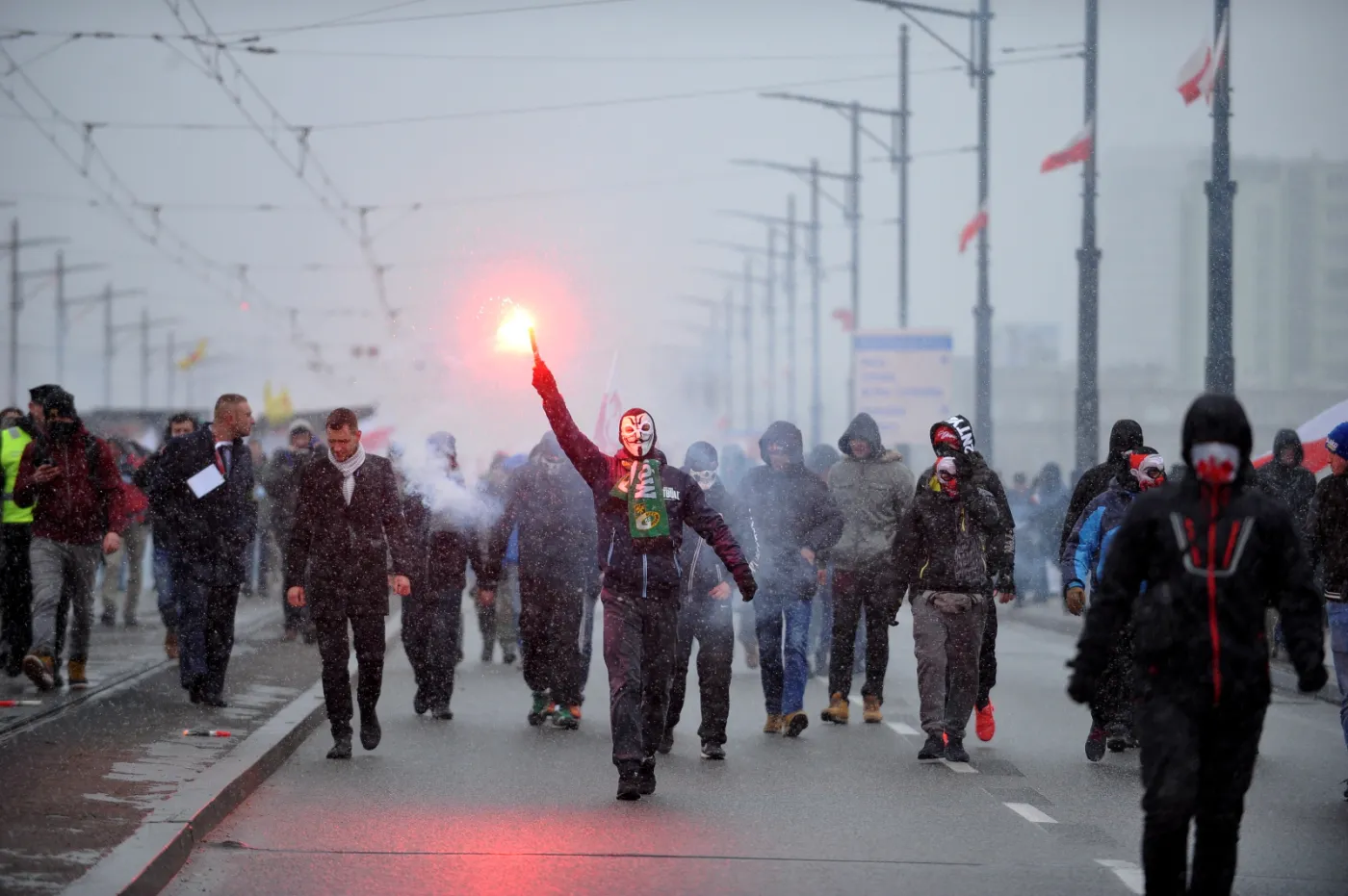 Obchody Święta Niepodległości na ulicach Warszawy [ZDJĘCIA]