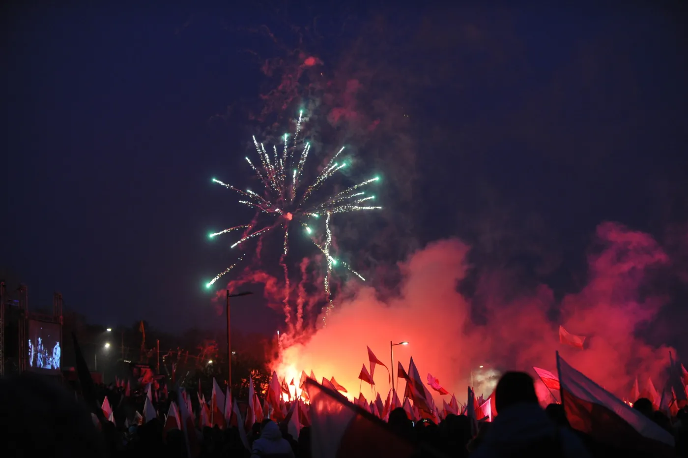 2720463-uczestnicy-marszu-niepodleglosci.jpg