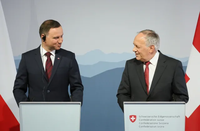 Duda w Szwajcarii: Postulat bliższej współpracy banków ws. franka