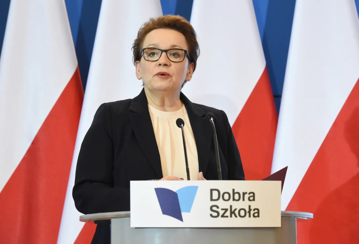 Zalewska: Reforma edukacji nie zostanie przesunięta. Myślę, że prezydent zostanie "bezwzględnie" przekonany